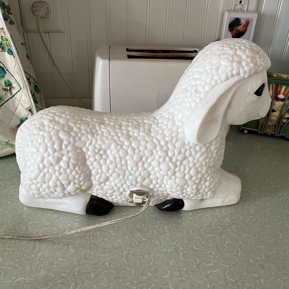Vintage blow mold plastic lighted lamb sheep Christmas nativity Easter - Picture 8 of 14